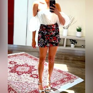 NWT- Zara Mini Skirt - Super Cute!